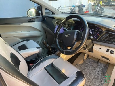 Mahindra Marrazo 2019